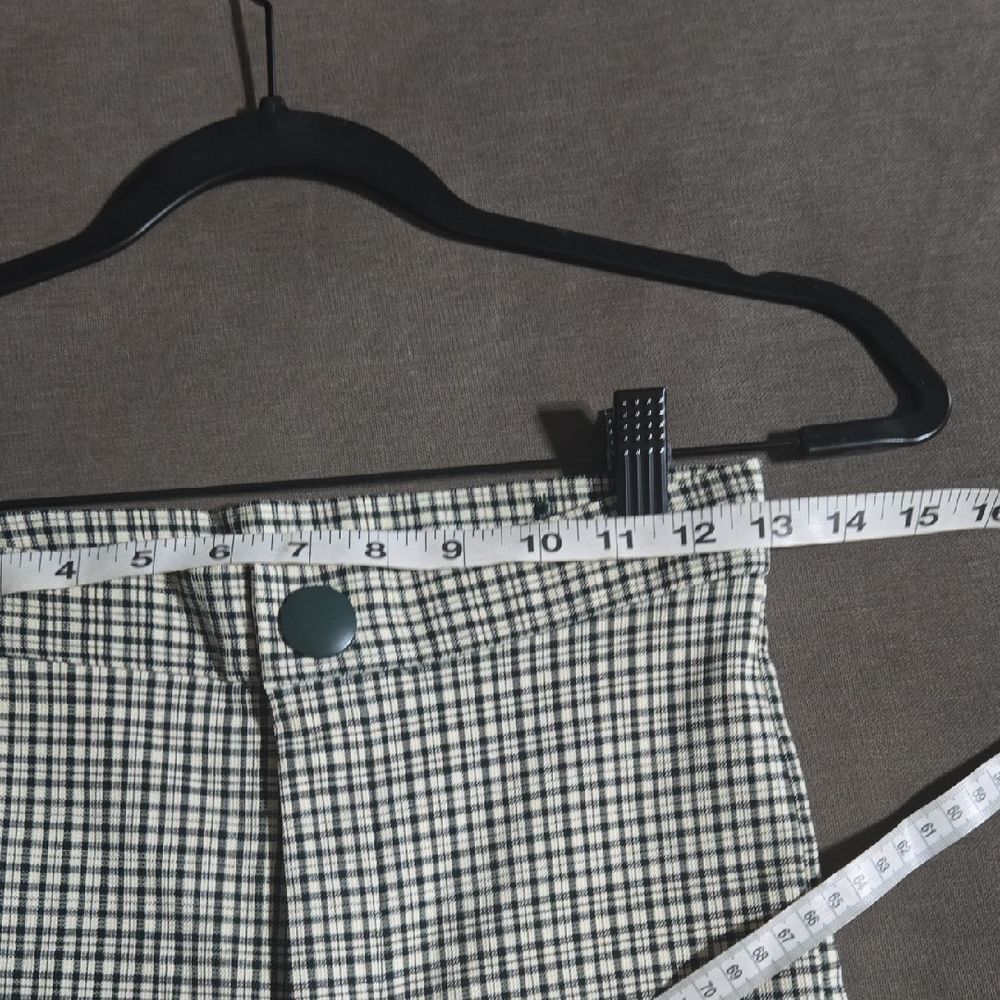 Zara Dark Green and Cream Checkered/Plaid Cropped Pants - Picture 12 of 15